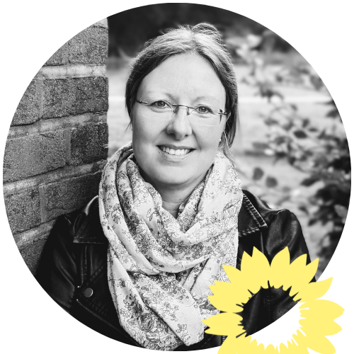 Alena Schwarz – Porträt mit Sonnenblume